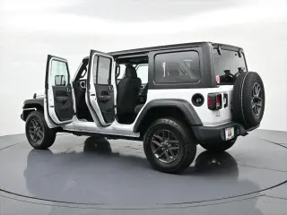 Jeep Wrangler 2025 4x4 Sport 4p SUV