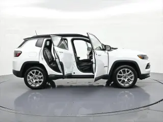 Jeep Compass 2025 4x4 Limited SUV de 4 puertas
