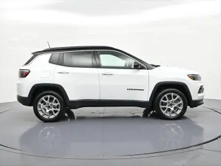 Jeep Compass 2025 4x4 Limited SUV de 4 puertas