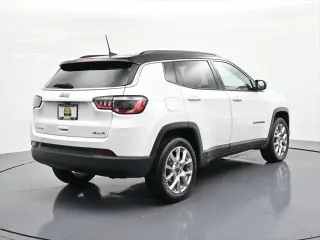 Jeep Compass 2025 4x4 Limited SUV de 4 puertas