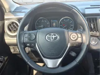 Toyota RAV4 2017 AWD Limited 4p SUV