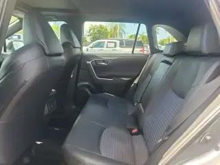 Toyota RAV4 Híbrido 2023 AWD XSE SUV 4 puertas