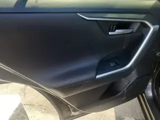 Toyota RAV4 Híbrido 2023 AWD XSE SUV 4 puertas