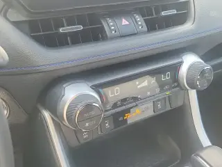 Toyota RAV4 Híbrido 2023 AWD XSE SUV 4 puertas