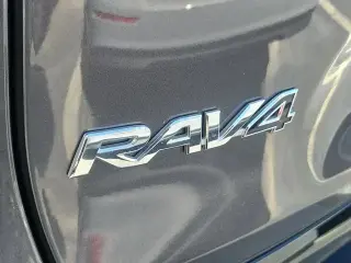 Toyota RAV4 Híbrido 2023 AWD XSE SUV 4 puertas