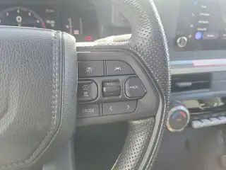 Toyota Tacoma 2024 4x4 SR5 4 puertas Doble Cabina 5.0 ft SB