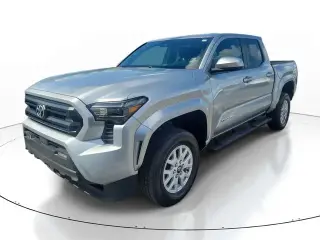 Toyota Tacoma 2024 4x4 SR5 4 puertas Doble Cabina 5.0 ft SB