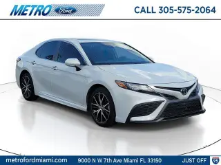 Toyota Camry 2024 SE 4 puertas Sedán