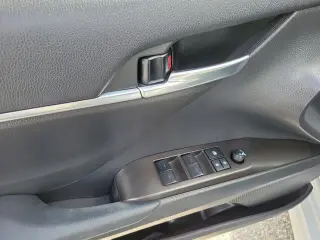 Toyota Camry 2024 SE 4 puertas Sedán