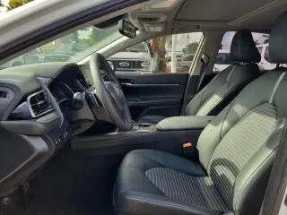 Toyota Camry 2024 SE 4 puertas Sedán
