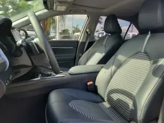 Toyota Camry 2024 SE 4 puertas Sedán