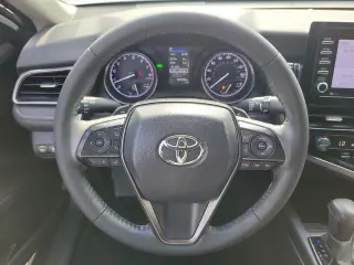 Toyota Camry 2024 SE 4 puertas Sedán