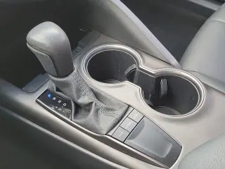 Toyota Camry 2024 SE 4 puertas Sedán