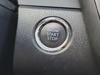 Toyota Camry 2024 SE 4 puertas Sedán