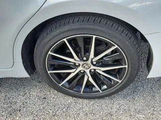 Toyota Camry 2024 SE 4 puertas Sedán