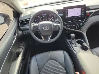 Toyota Camry 2024 SE 4 puertas Sedán