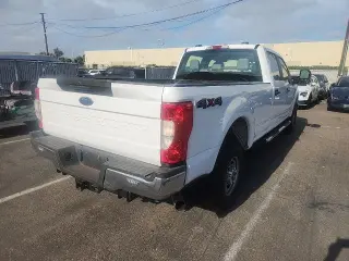 Ford F-250 Super Duty 2022 4x4 XL Cabina Extendida 4p 6.8 ft. SB Camion
