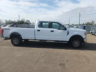 Ford F-250 Super Duty 2022 4x4 XL Cabina Extendida 4p 6.8 ft. SB Camion