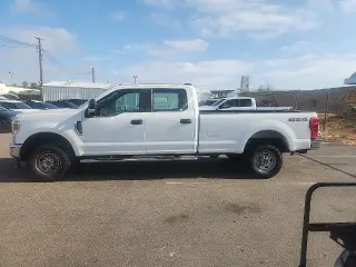 Ford F-250 Super Duty 2022 4x4 XL Cabina Extendida 4p 6.8 ft. SB Camion