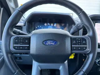 Ford F-150 2025 4x4 XLT 4p SuperCrew 5.5 ft. SB