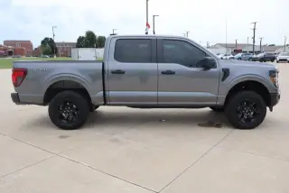 Ford F-150 2025 4x4 STX 4p SuperCab 5.5 pies SB