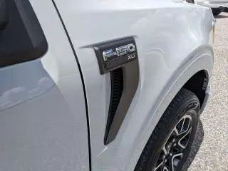Ford F-150 2023 4x2 XLT 4p SuperCrew 5.5 ft. SB