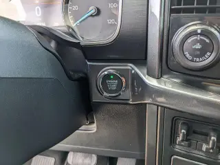 Ford F-150 2023 4x2 XLT 4p SuperCrew 5.5 ft. SB