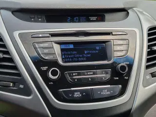 Hyundai ELANTRA 2015 SE 4p Sedan 6M