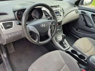 Hyundai ELANTRA 2015 SE 4p Sedan 6M