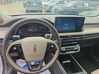 Lincoln Corsair 2024 AWD Premiere 4p SUV