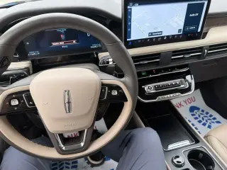 Lincoln Corsair 2023 AWD Reserve 4dr SUV