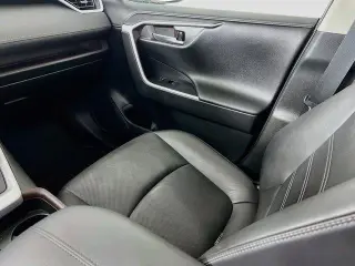 Toyota RAV4 Híbrido 2021 AWD Limited SUV 4 puertas