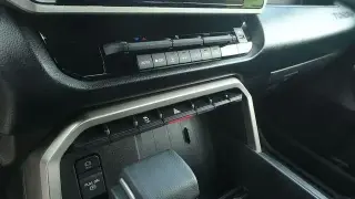 Toyota Tundra 2026 4x4 SR5 4 puertas Cabina CrewMax Pickup SB