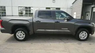 Toyota Tundra 2026 4x4 SR5 4 puertas Cabina CrewMax Pickup SB