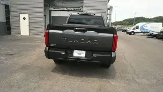 Toyota Tundra 2026 4x4 SR5 4 puertas Cabina CrewMax Pickup SB
