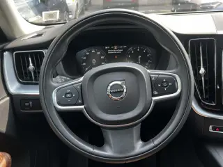 Volvo XC60 2020 AWD T5 Momentum 4p SUV