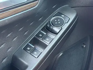 Ford Escape 2020 AWD Titanium 4dr SUV