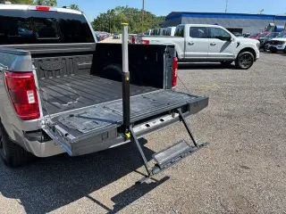 Ford F-150 2023 4x4 XLT 4 puertas SuperCrew 5.5 ft. SB