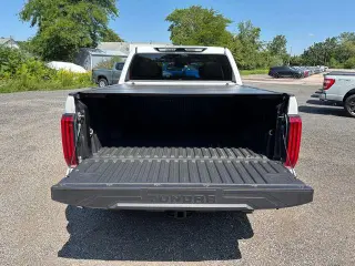 Toyota Tundra 2024 4x4 SR5 Cabina CrewMax de 4 puertas Pick‑up SB