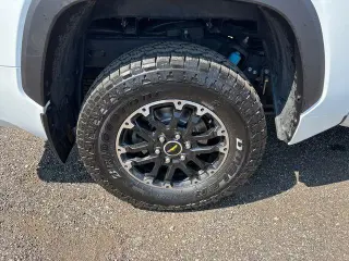 Toyota Tundra 2024 4x4 SR5 Cabina CrewMax de 4 puertas Pick‑up SB