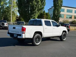 Toyota Tacoma 2020 4x4 TRD Pro 4 puertas Cabina Doble 5.0 pies Cama corta 6M