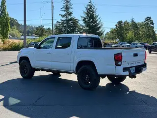 Toyota Tacoma 2020 4x4 TRD Pro 4 puertas Cabina Doble 5.0 pies Cama corta 6M