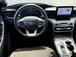 Ford Explorer 2023 XLT SUV 4 puertas
