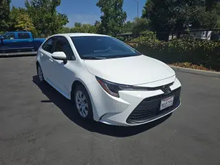 Toyota Corolla 2024 LE Sedán 4p.