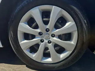 Toyota Corolla 2024 LE Sedán 4p.