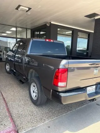 Ram 1500 Clásico 2020 4x4 Tradesman 4p. Cabina Extendida 5.5 pies ST Camioneta