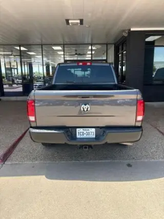 Ram 1500 Clásico 2020 4x4 Tradesman 4p. Cabina Extendida 5.5 pies ST Camioneta