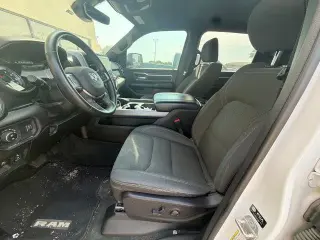 Ram 1500 2024 4x4 Big Horn 4p Cabina Completa 5.6 pies Cajón Pickup