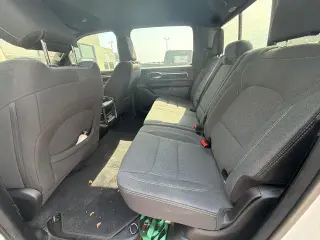 Ram 1500 2024 4x4 Big Horn 4p Cabina Completa 5.6 pies Cajón Pickup