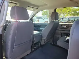 Chevrolet Silverado 1500 2025 4x4 Custom Trail Boss 4 puertas Cabina Doble 5.8 pies. SB